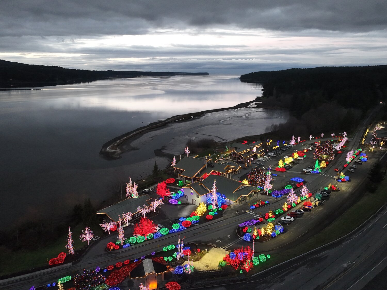 Christmas Lights at Sequim Bay - Mount Baker Experience